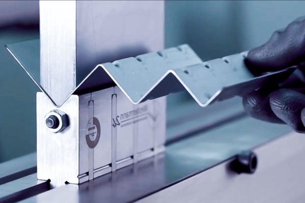 Sheet-Metal-Bending-Defects-and-Solutions