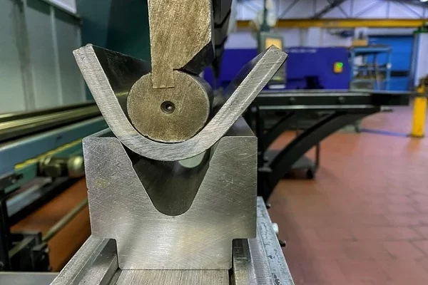 bending-sheet-metal-parts-optimized
